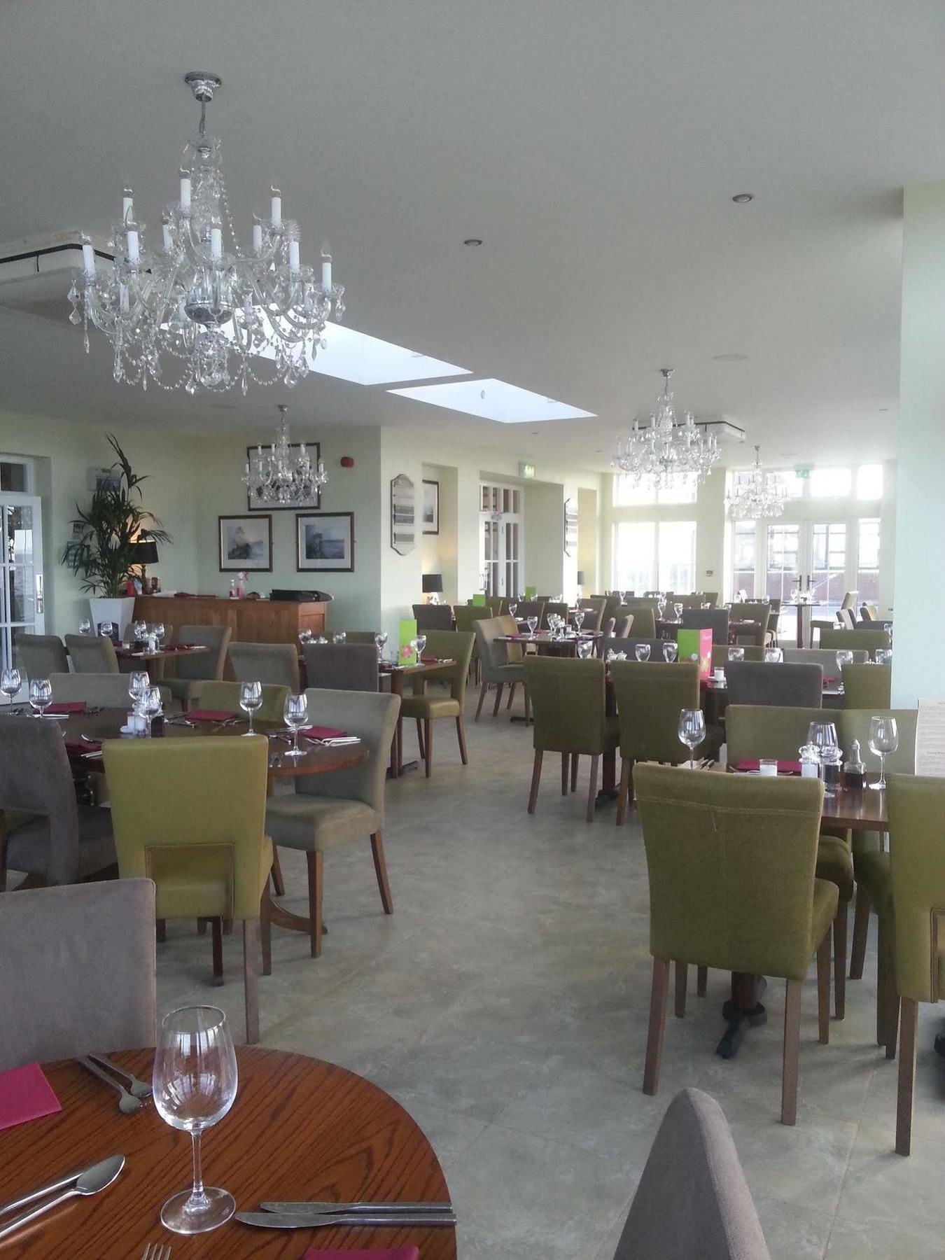 The Fairways Hotel Porthcawl Ngoại thất bức ảnh